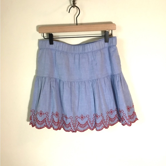 Vineyard Vines Chambray Embroidered scalloped Hem Flouncy Skirt - Picture 2 of 6